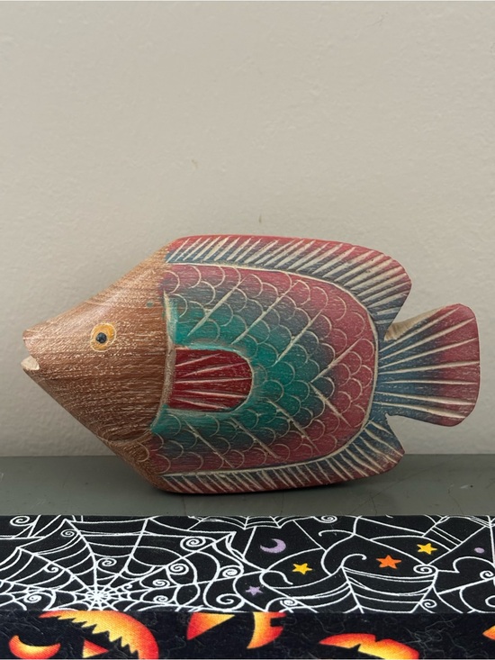 Other - Handcrafted Decorative Fish Figurine - Multicolor 6 x 3.5
